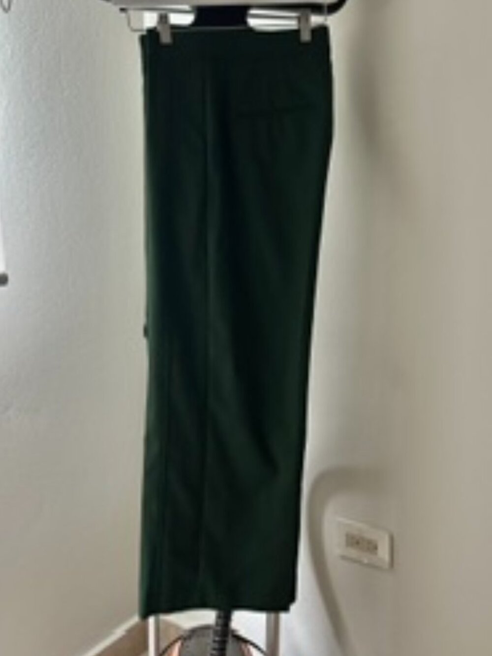 Ann Taylor Straight Ankle Pant - Size 8 (Curvy Fit) - Picture 7 of 7